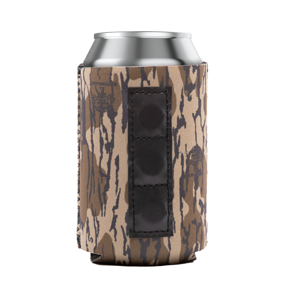 Buck Commander Magnetic Mossy Oak Can Cooler